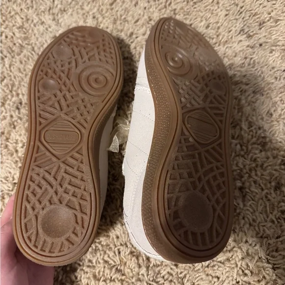 Women’s Cream Athletic Sneakers with Ribbon Laces - Picture 3 of 4